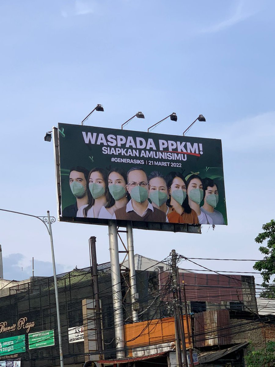 ngga ngerti deh pada rame #GenerasiKS, ini apaan ya guys ? Di pinggir jalan juga liat billboard tulisan #GenerasiKS 🤔