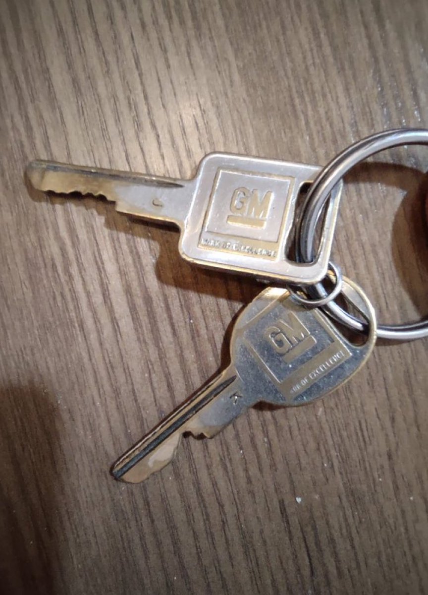 Super70sSports's tweet photo. The official keys of “It’s 1985 and I’m learning to drive in Dad’s Buick Regal.” https://t.co/btYst1rR7i
