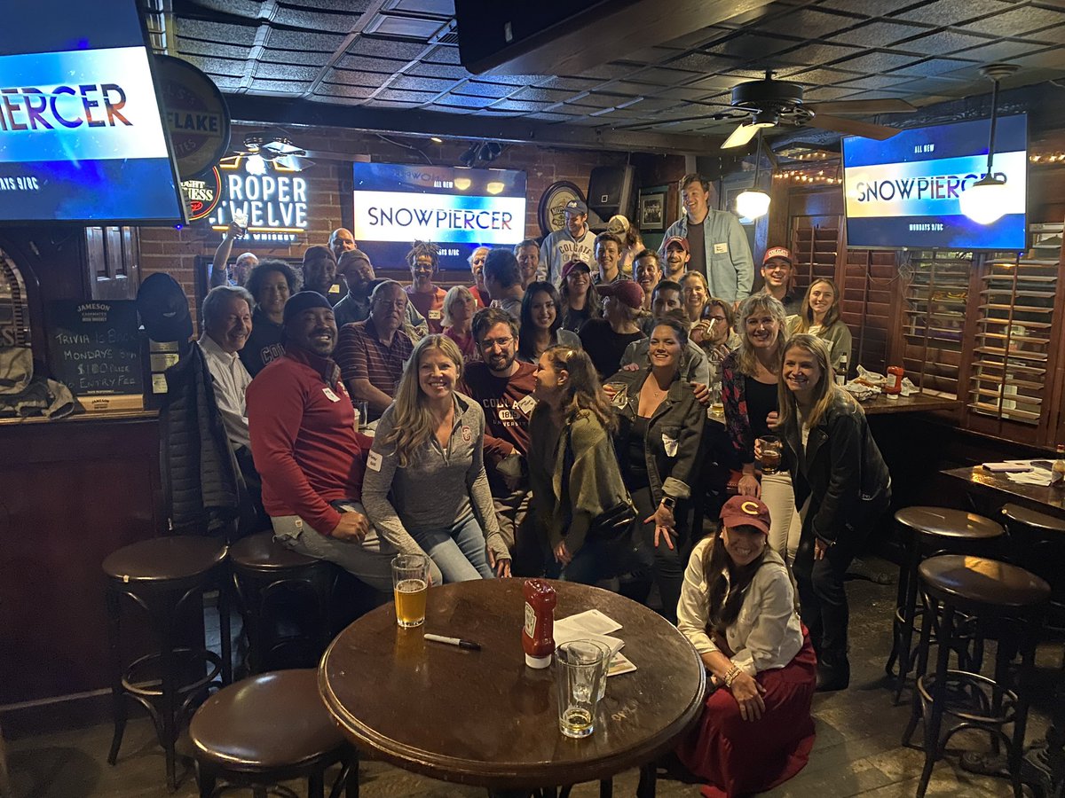 eraiber's tweet photo. GO gate!! So happy to be back with this @Colgateinla group!! @colgateuniv #gogate https://t.co/ui7k7QDye4