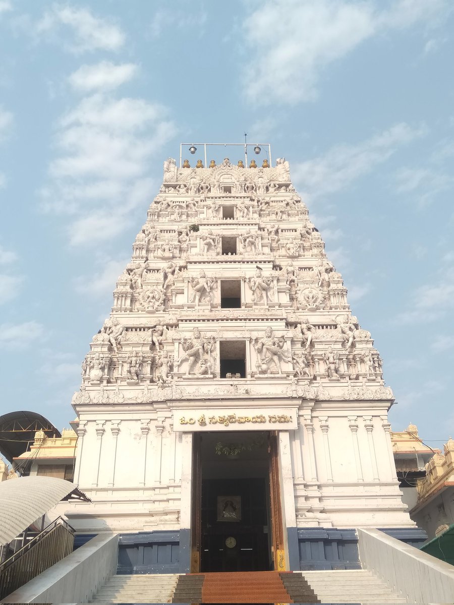 shyamnaidu71's tweet photo. #templeview #SaturdayThoughts #oneofmyfavouriteplace💝 #MissingPerson https://t.co/y0EfJUHZE7