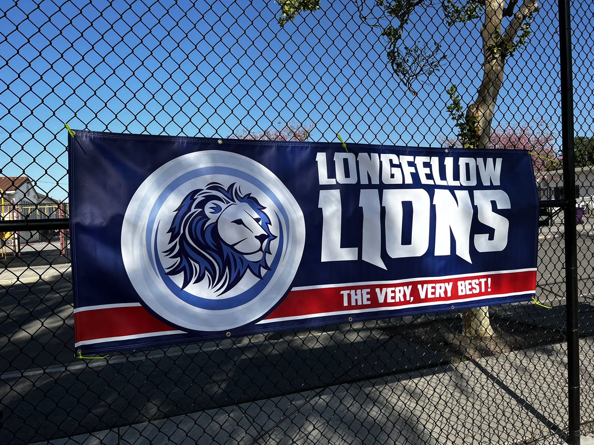 ASRayburn's tweet photo. Had our Jog-a-thon this week! The kids and staff were excited! #RunLionsRun Our PTA did an amazing job! #LongfellowPTA #provepossible https://t.co/Ymp4EzF161