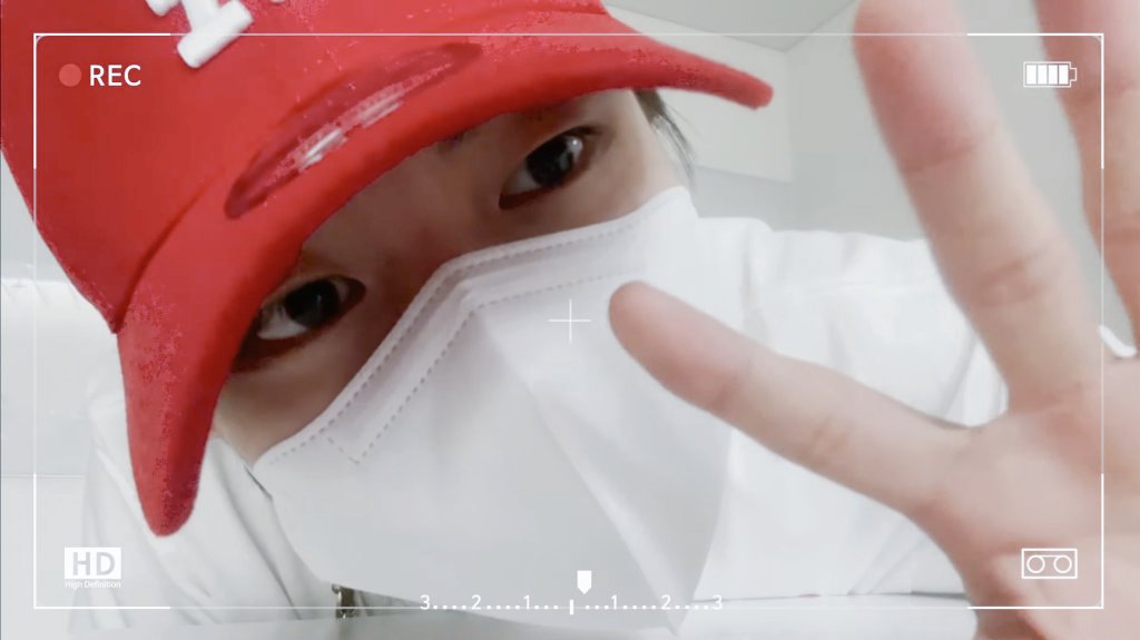 lueurze's tweet photo. It's been a year since you were introduced but nothing has changed, I still love you and your uniqueness. I'll be looking forward for more Leologs in the future! Ily~ ♥
#OneYearWithLeo
#AeonsFirstLoveLeo
#우리는_리오부터_시작합니다
#TraineeA #LEO @trainee_a https://t.co/jOwedTXPYn