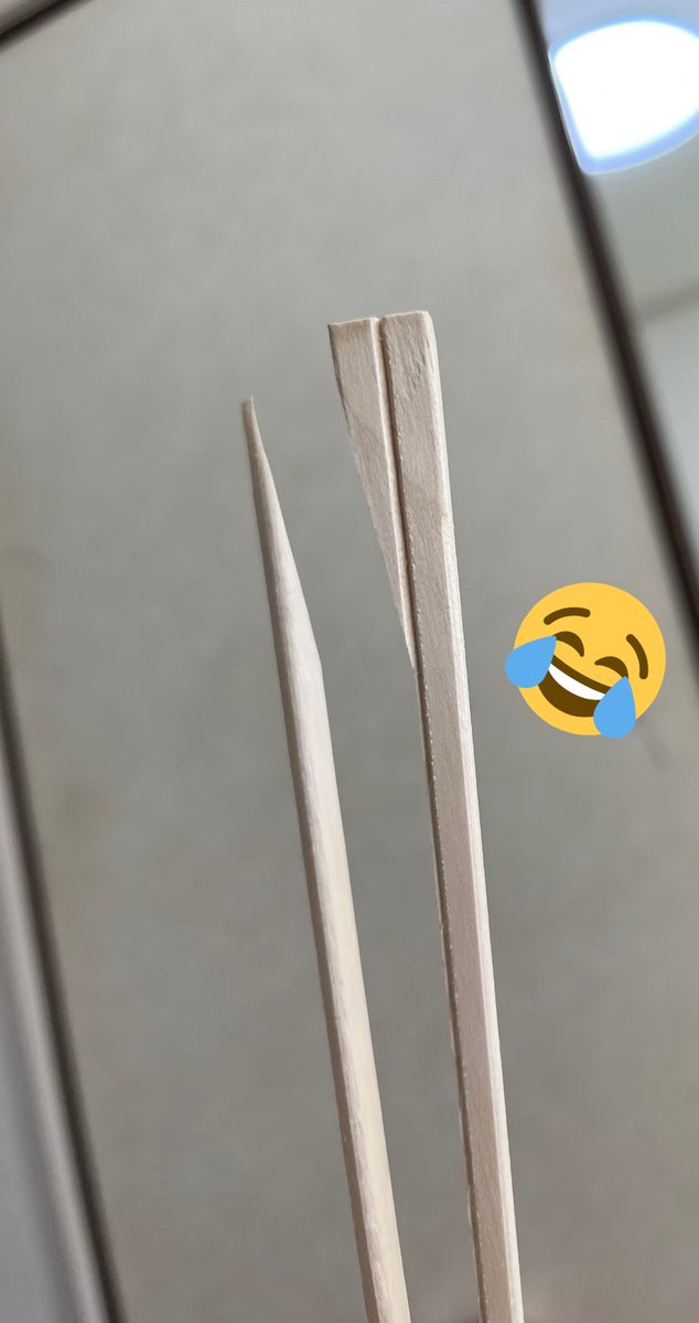 娘「お母さん見て！変な割れ方www」
母「……これツイートしてもいい？」
娘「は？wwなんで？www」

娘様、割り箸割り下手くそ選手権大会参戦決定wwwwx