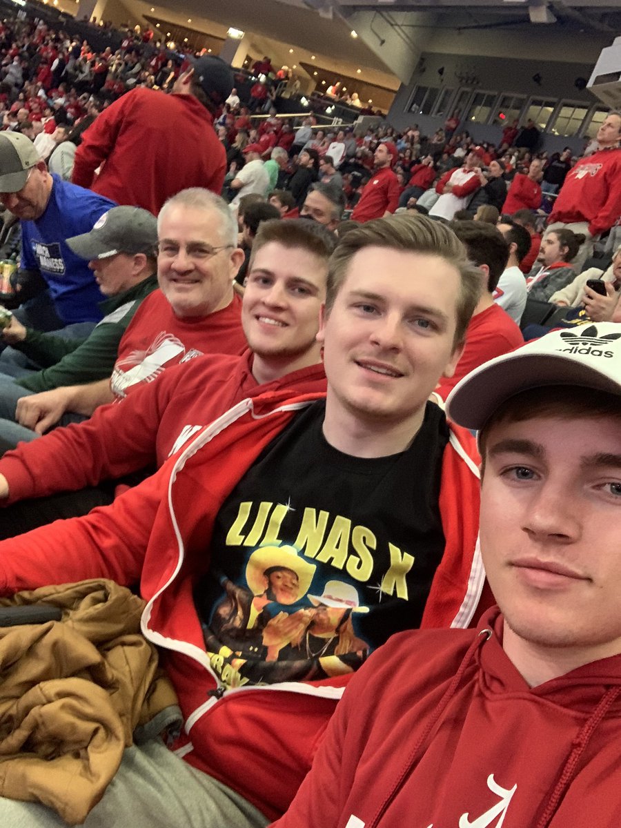bnackel's tweet photo. #mmselfie #March #Badgers #Fortnite https://t.co/hq6JPBKdb8