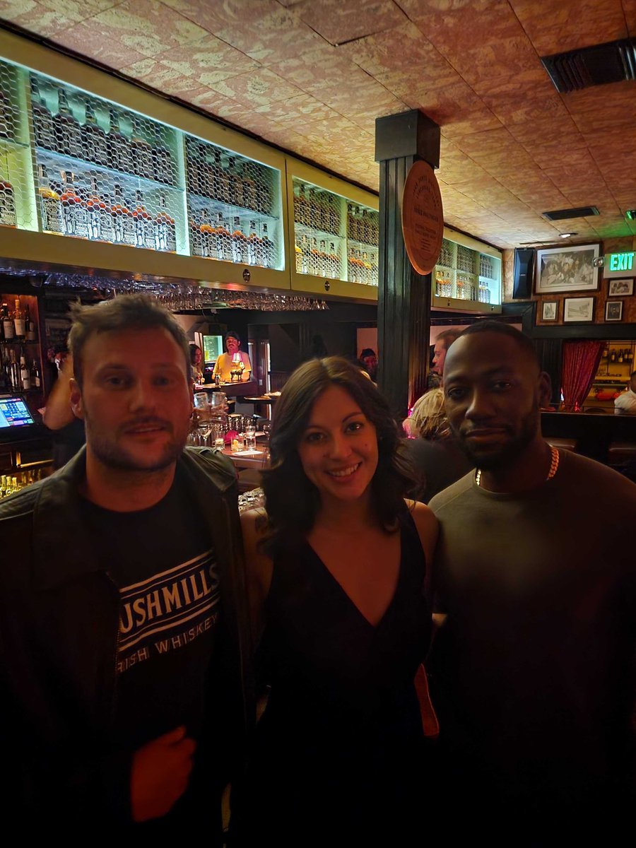 Nala_lani's tweet photo. just happened to bump into Lamorne Morris @LamorneMorris and @Jordanpatricksm while out with my Australian coworkers in Los Angeles…my life feels fictional https://t.co/q7avZCO09w