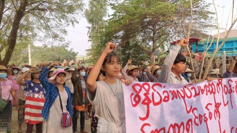 spring_2021's tweet photo. Multi-Villages strike from Northern Salingyi and Eastern Yinmarpin Tsp marched on streets to protest against Military Dictatorship.

#VillagesBurntDownByJunta
#2022Mar19Coup
#WhatsHappeningInMyanmar https://t.co/mvLUujHQWr