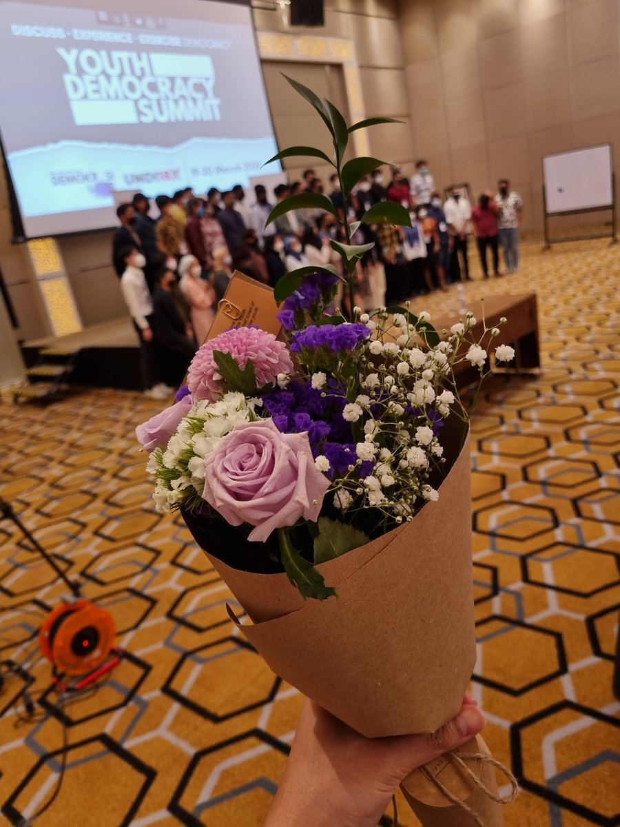 ltf_ha's tweet photo. Yo @demokrasilab flower game strong https://t.co/pAuUI9YFbo