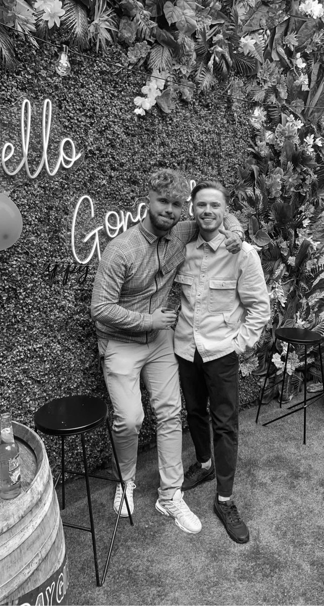 ethangreenx99's tweet photo. @Camyclarke happy birthday brother🙌🏻 you’re a great kid, good lad and an even better chum, see you tonight for a tussle ❤️❤️ https://t.co/ncmv0PAv83