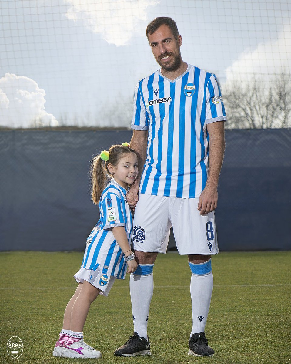 𝘗𝘢𝘱à: 𝘪𝘭 𝘱𝘳𝘪𝘮𝘰 𝘦𝘳𝘰𝘦 𝘥𝘪 𝘶𝘯 𝘧𝘪𝘨𝘭𝘪𝘰, 𝘪𝘭 𝘱𝘳𝘪𝘮𝘰 𝘢𝘮𝘰𝘳𝘦 𝘥𝘪 𝘶𝘯𝘢 𝘧𝘪𝘨𝘭𝘪𝘢». (𝘑.𝘞.𝘉.)
👨‍👧‍👦 Auguri a tutti i #Papà!
#ForzaSPAL