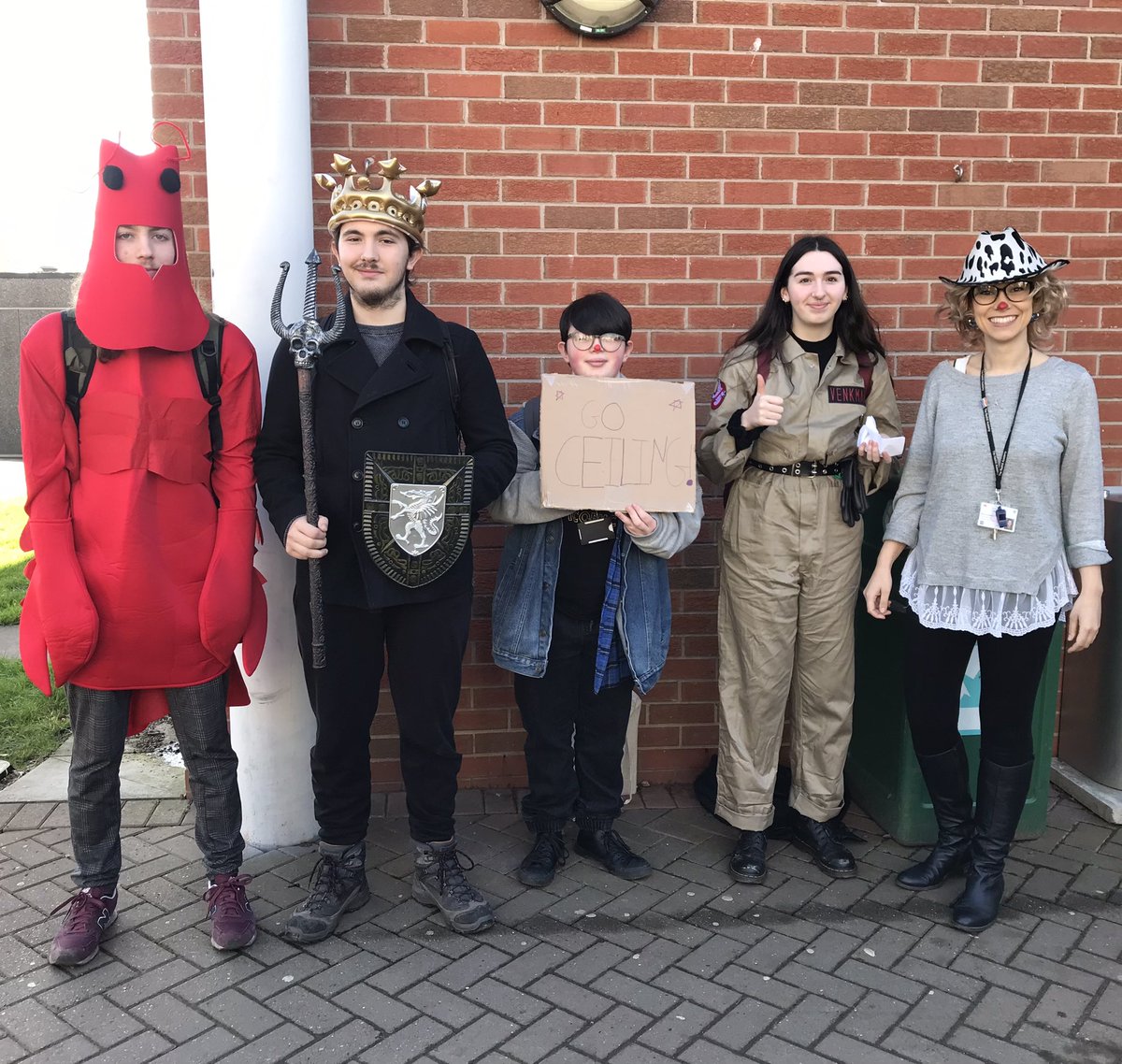 RedhillSixth's tweet photo. Fun in the sun with a cake sale and dressing silly to raise money for Comic Relief #RedNoseDay2022 https://t.co/gghMbl5eeO