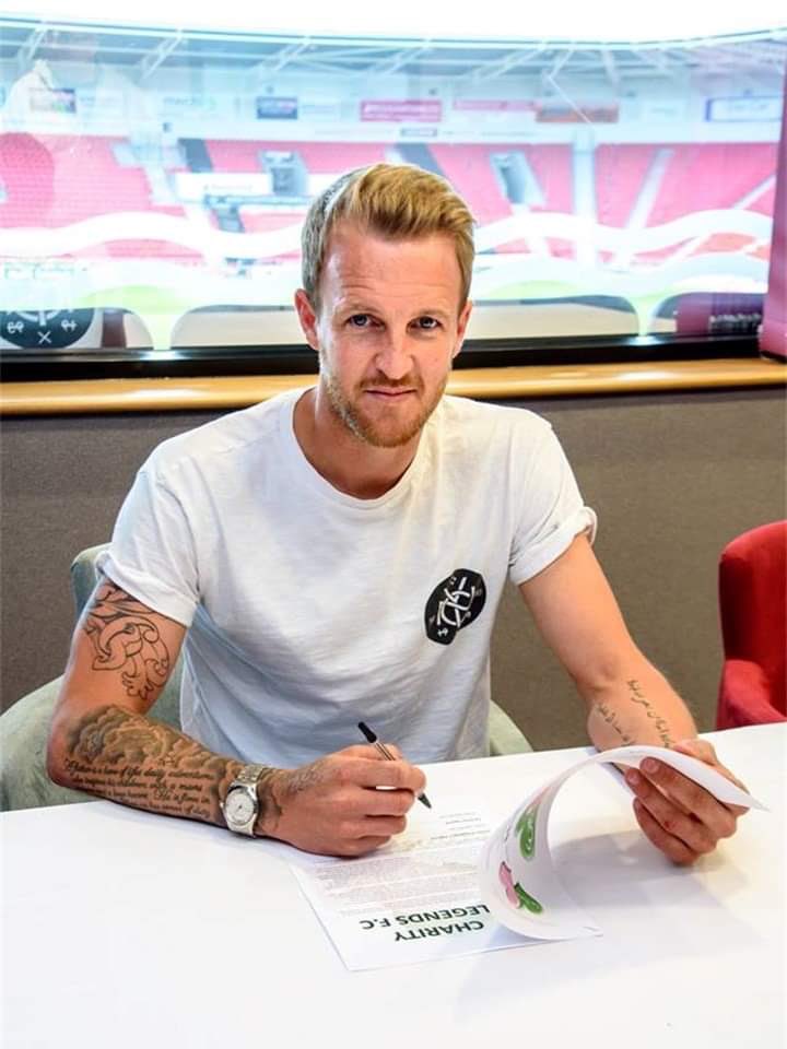 Evestrust (@evestrust) on Twitter photo 🚨BREAKING NEWS🚨
<a href="/Coppinger26/">James Coppinger</a> SIGNS 4 <a href="/drfc_official/">Don(C)aster Rovers FC</a> LEGENDS 🔴⚪️
The Return of The 🐐
One more chance to see In red & white hoops, sing his name, honour his legendary career.
#drfc 🆚 #swfc Legends
📆 07/05/2022
⏰ 13:30 Kick-Off
🏟 Eco-Power
🎫 01302 762576
<a href="/BlackBank_DRFC/">Black Bank</a> 🚨BREAKING NEWS🚨
<a href="/Coppinger26/">James Coppinger</a> SIGNS 4 <a href="/drfc_official/">Don(C)aster Rovers FC</a> LEGENDS 🔴⚪️
The Return of The 🐐
One more chance to see In red & white hoops, sing his name, honour his legendary career.
#drfc 🆚 #swfc Legends
📆 07/05/2022
⏰ 13:30 Kick-Off
🏟 Eco-Power
🎫 01302 762576
<a href="/BlackBank_DRFC/">Black Bank</a>