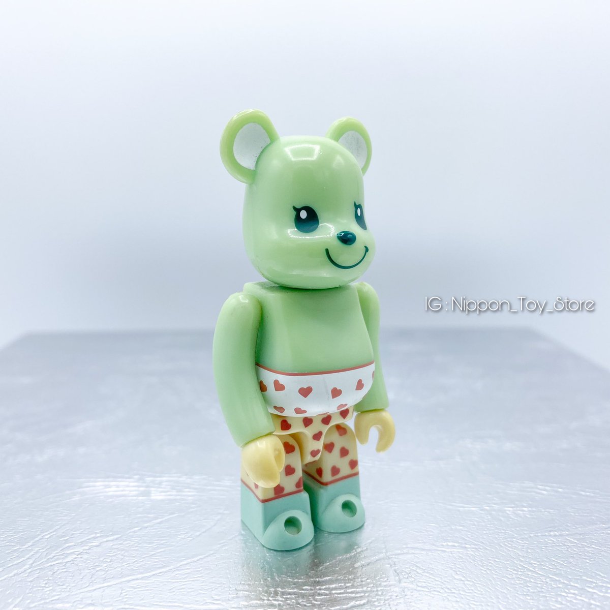 NipponToy's tweet photo. BEARBRICK 100% SERIES12 ปี2006
มือ2 งานเก่าเก็บ ตัวติดเหลืองตามภาพเลยค่ะ ข้อต่อแขนขวาหลวมแต่ไม่หลุด ข้อต่อแขนซ้ายหลวมเล็กน้อย
มีแต่ตัว No card &amp; No box

✅สอบถามและสั่งสินค้า
Line@👉🏻@fbh6069y
https://t.co/7gtYdNxmVN

#bearbrick #bearbrickseries #bearbrick100 #MEDICOMTOY #แบร์บริค https://t.co/NVGAGOVvUe