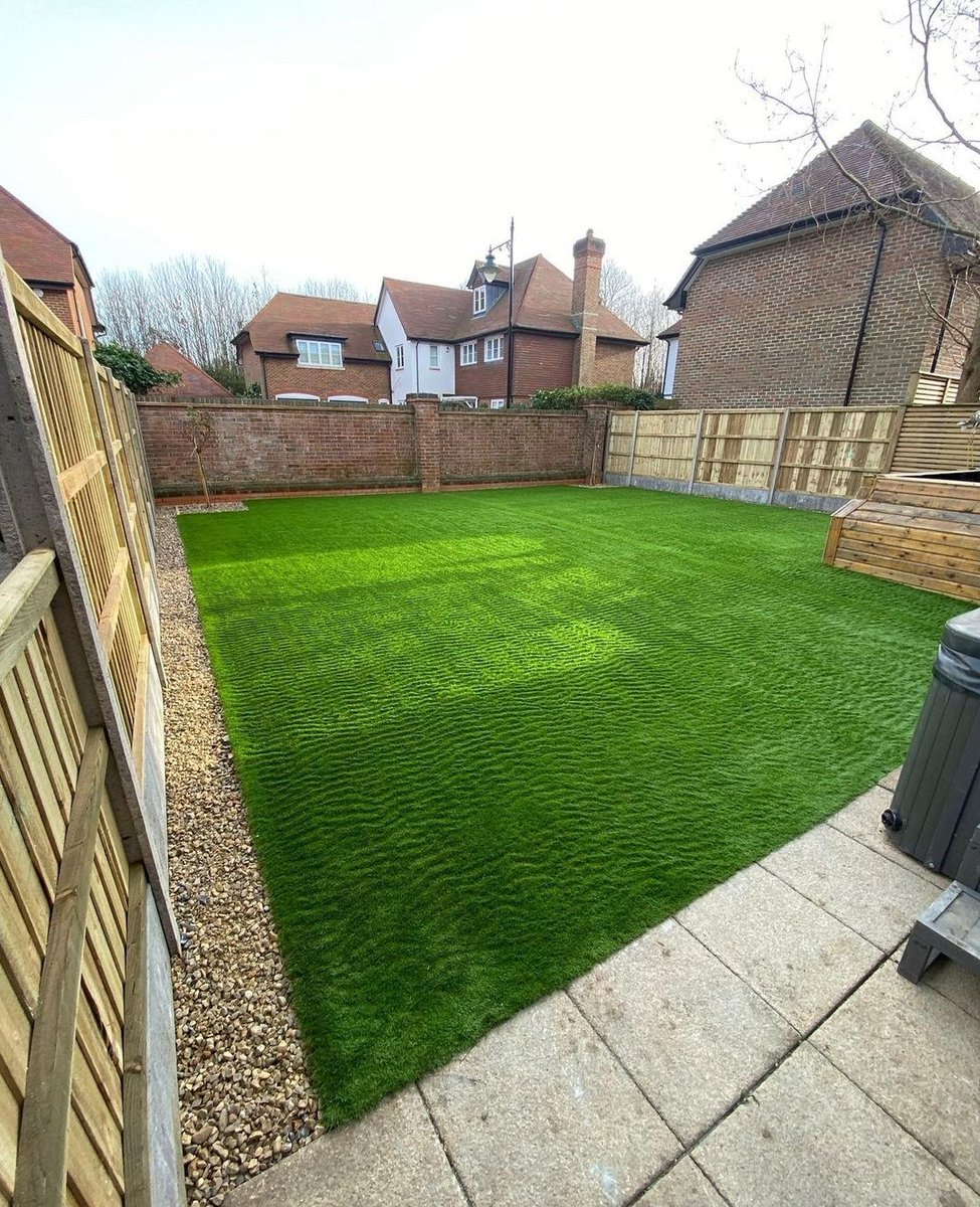 Another local garden bites the dust and gets turned into a sterile plastic wasteland. I see a new one every time I leave the house! We desperately need to slow this onslaught against nature. Please sign! 'Ecological Damage Tax' petition.parliament.uk/petitions/6082…