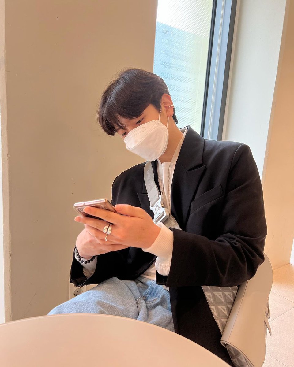 ddalki_3's tweet photo. 이 남자에게 뽀갈하고 싶은 마음이 오랜만에 생겼습니다 .. .. https://t.co/ygAyKSLdG7