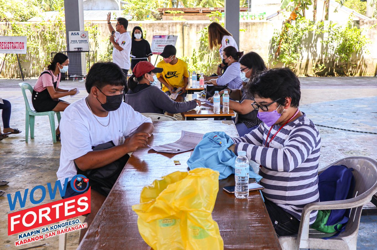 wowofortes's tweet photo. Distribution of Educational Assistance in Barcelona and Gubat, Sorsogon! Gamiton niyo ini para sa pag-eskwela. #KadaSorsoganonMagdanon #WOWOrkSorsogon https://t.co/MOIfpGUHL0