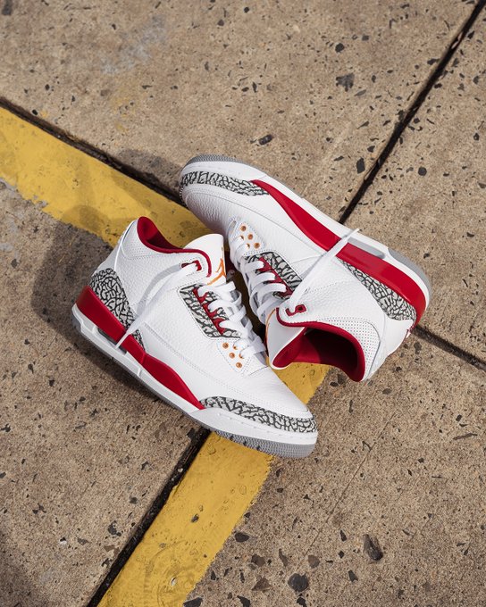 jordan 3s footlocker