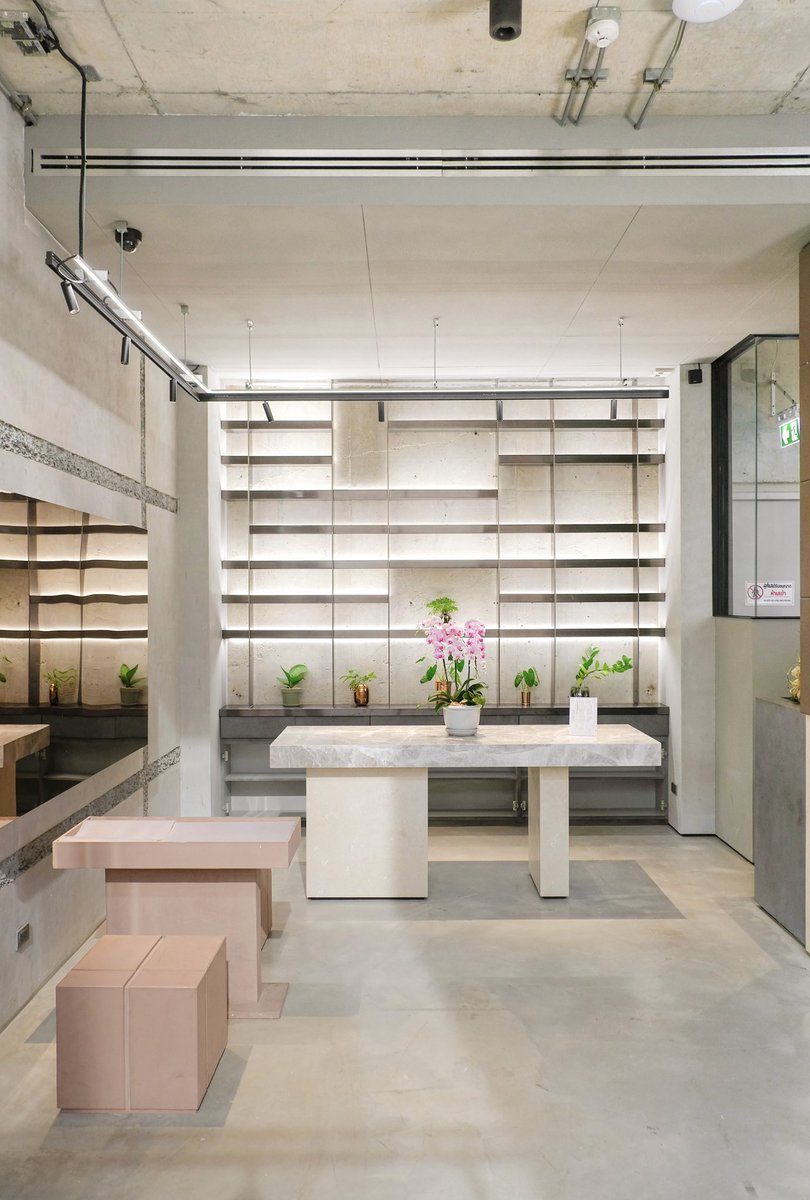 Tempered คาเฟ่เปิดใหม่ในซอยร่วมฤดีซอย2 space ดีมาก บรรยากาศดี แสงตอนบ่ายสวยไม่ไหว ขนมกับเครื่องดื่มก็อร่อย #cafeteller #aroii #รีวิวคาเฟ่