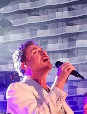 LifeOfYara's tweet photo. Thanks @duranduran @SimonJCLeBON for the brilliant, exhilarating, and fun night celebrating your 40th at #TheAster in Hollywood 3/17/2022! Fantastic! Can't wait for the upcoming US tour. ❤🎶 #DuranLive #DuranDuran https://t.co/SBBmr758mu https://t.co/TjREygdTYK