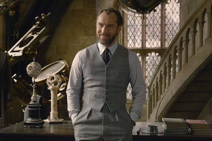 ElokPutput's tweet photo. Oke aku mau bahas Gellert Grindelwald &amp; Albus Dumbledore. 
2 orang yang awalnya punya tujuan yang sama tapi tiba-tiba beda jalan karena weton mrk ga cocok.

GAK GITU HEY https://t.co/xAS4WC3Fre