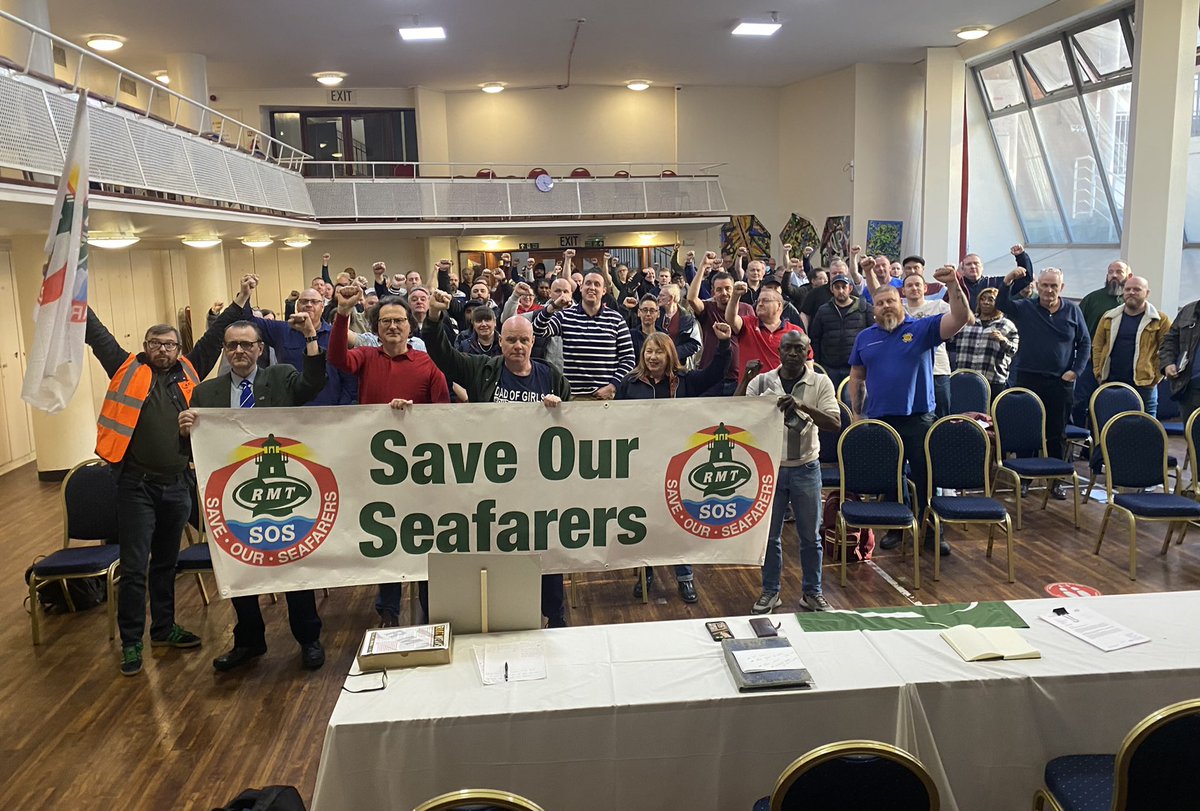 Mass protest in London yesterday against seafarers' sackings at P&O parent company DP World HQ. 
LT Regional Council sends its solidarity to P&O workers. #SaveOurSeafarers