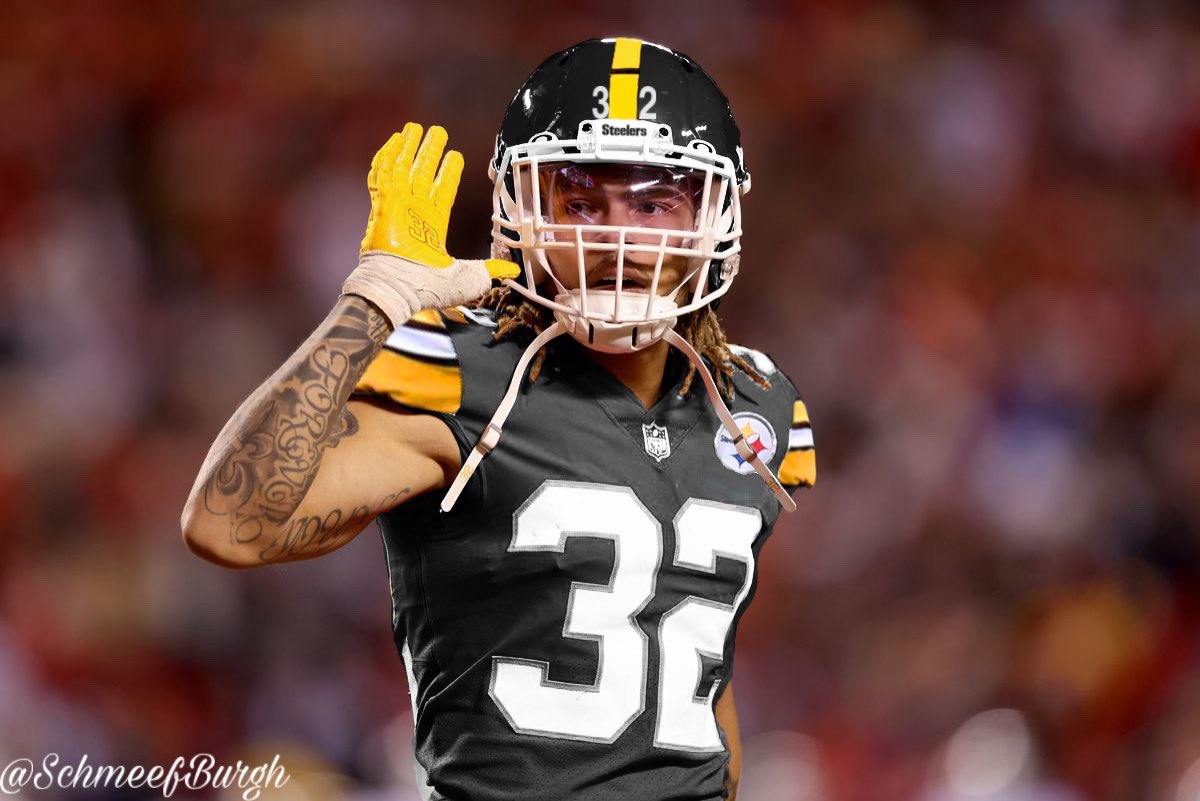 SchmeefBurgh's tweet photo. hey @Mathieu_Era I told you that you’d look good in Black n Yellow🤷🏽‍♂️ https://t.co/UgZftKBer4