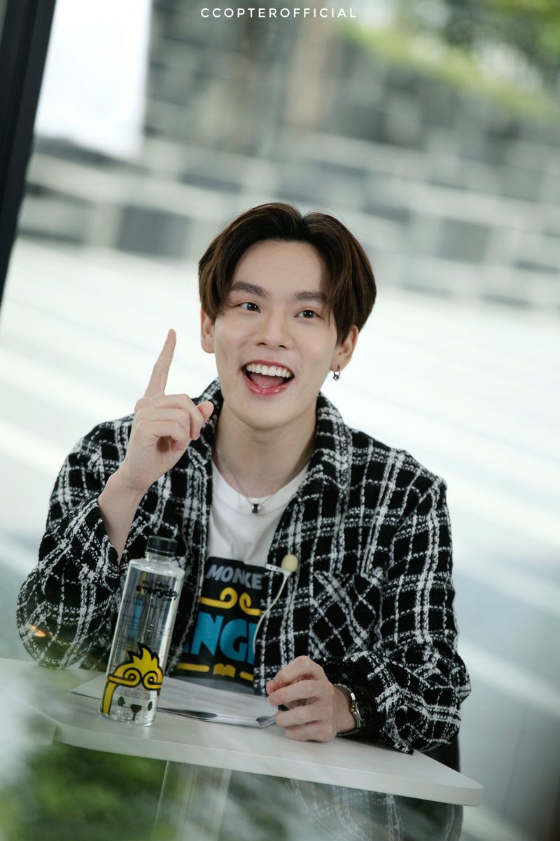 ccopterofficial's tweet photo. ครูพี่เตอร์น่ารักยืนหนึ่ง  #ครูพี่เตอร์EP5 #CTRPANUWAT https://t.co/278Oj0taan