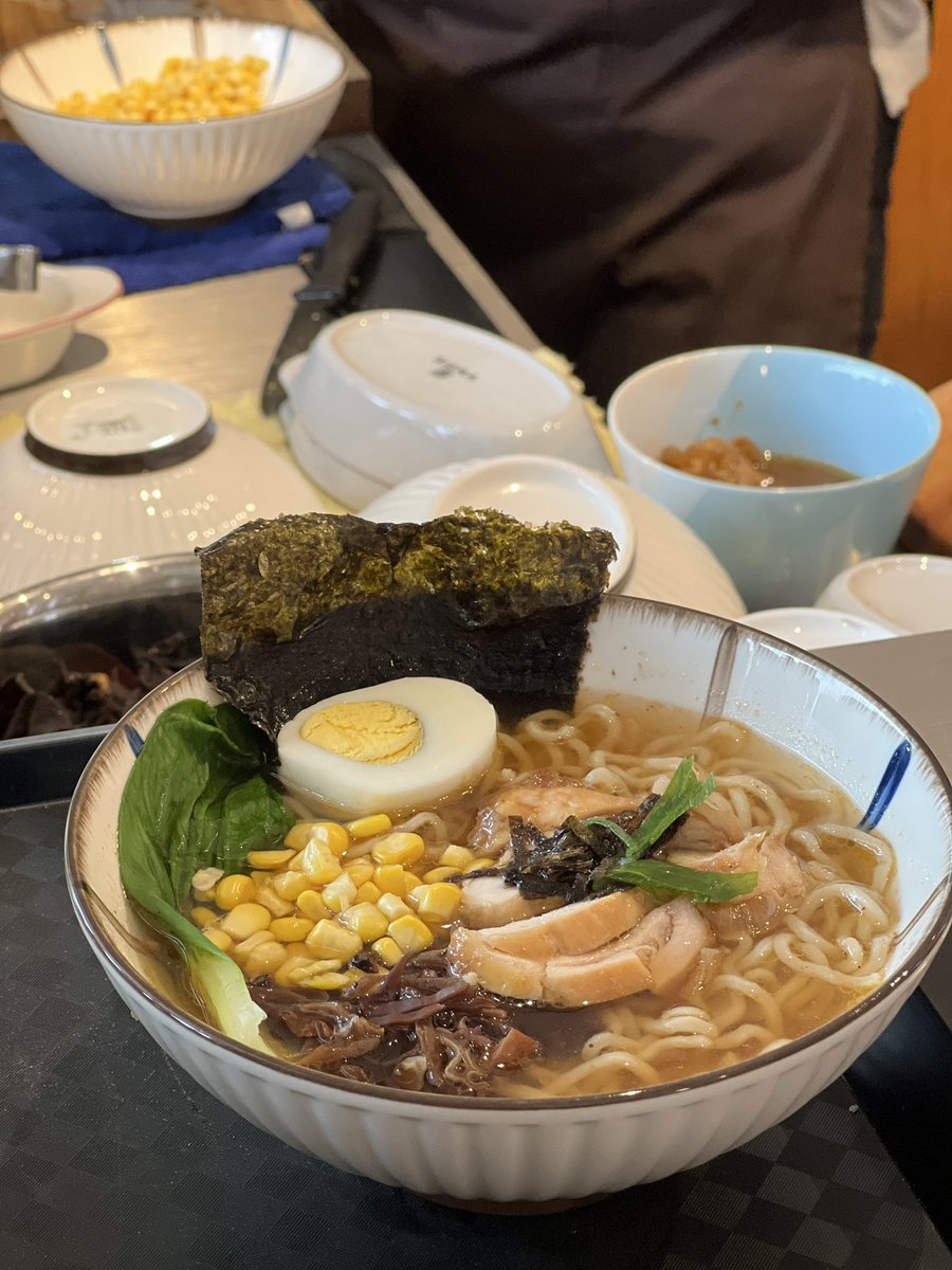 javafoodie_'s tweet photo. Ramen stall baru buka di Jogja
Tepatnya di Jl Pandega Karya. Namanya Ramen Head. Buat penggemar ramen apalagi pas cuaca anget gini boleh nih dicoba
Menu favku disini  Ramen pake kuah signatureny Niwatori No Hone. 
Ada udon , gyudon, sm pilihan yaki noodle kalau pengen yg non kuah https://t.co/kaKsHWwJDS