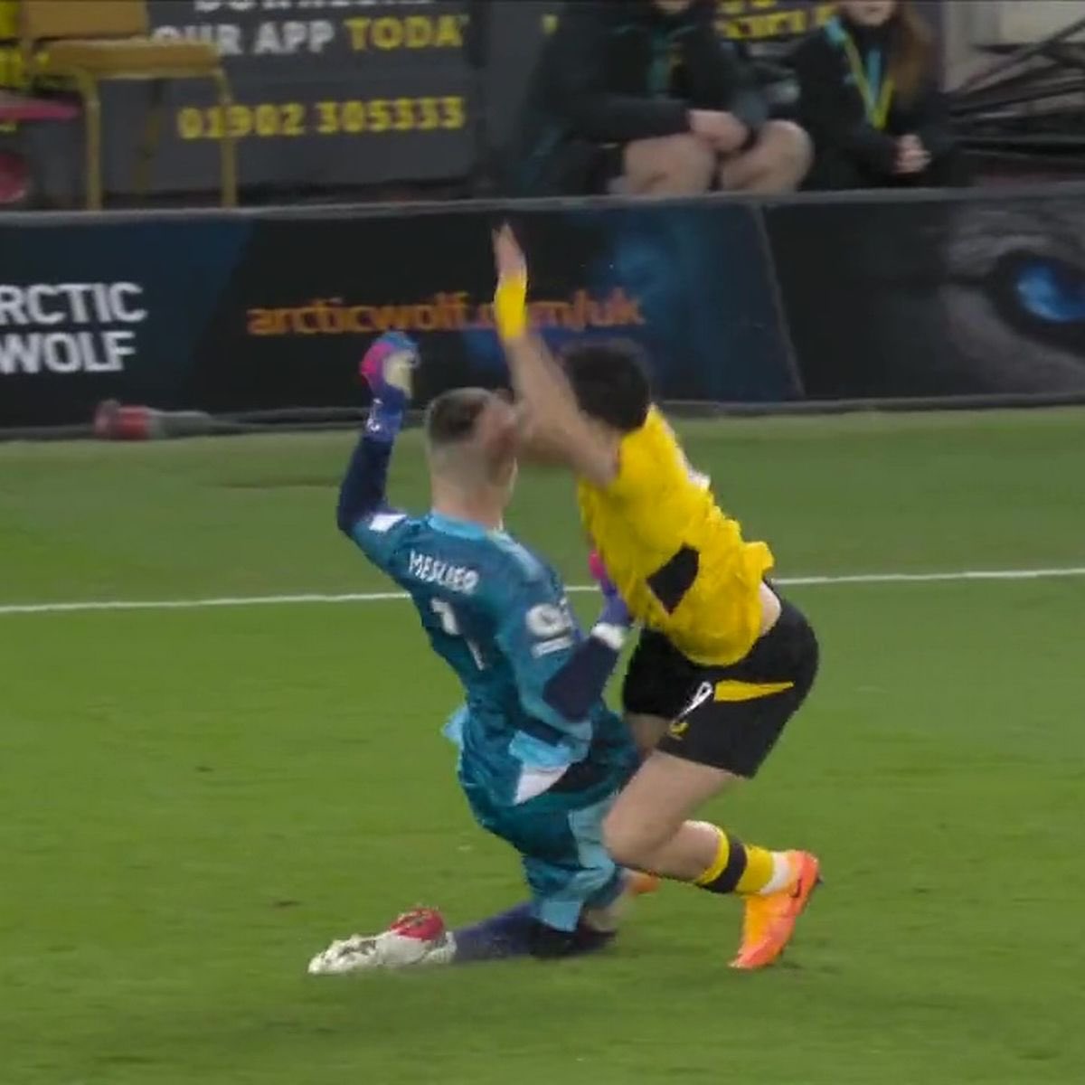 CardanoFc's tweet image. How much do you think is costs to pay off a referee? 
#Wolves were robbed! 
Same old #Leeds, always cheating. 
#WolvesLeeds #WOLLEE #FriendsWithBenefits