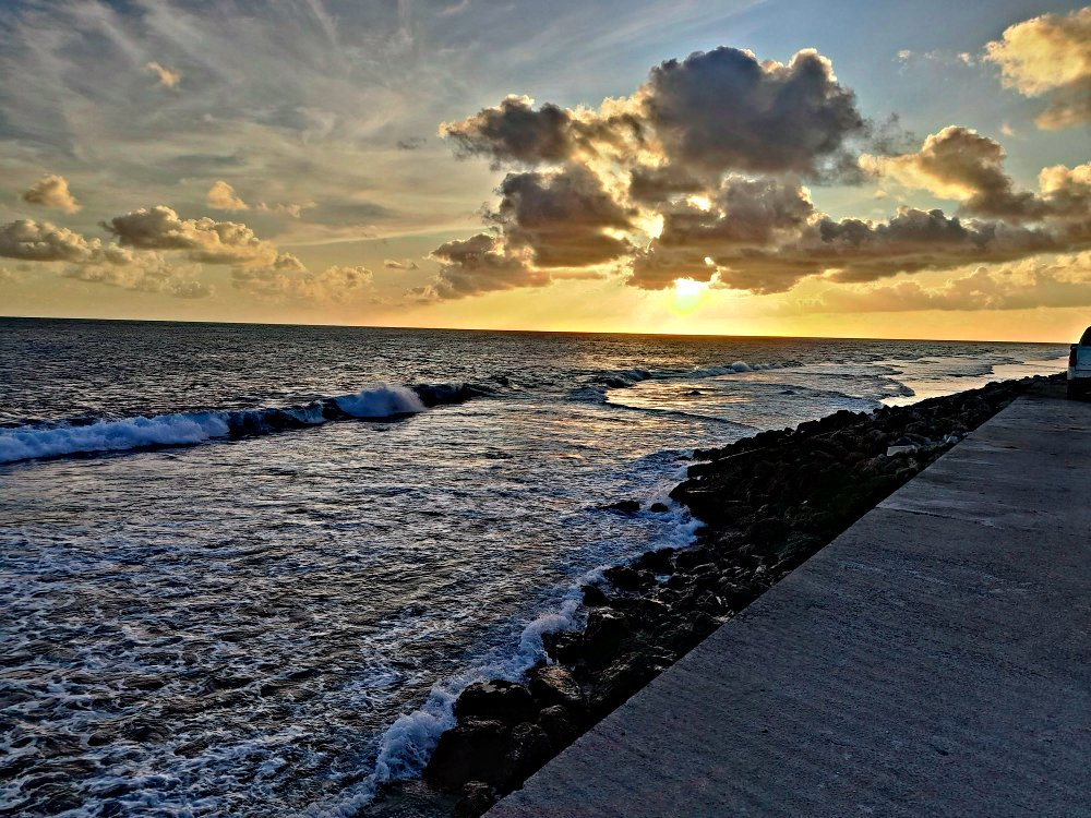 KenuGel's tweet photo. In the moment #Sunsetlover https://t.co/FkebetU1wT