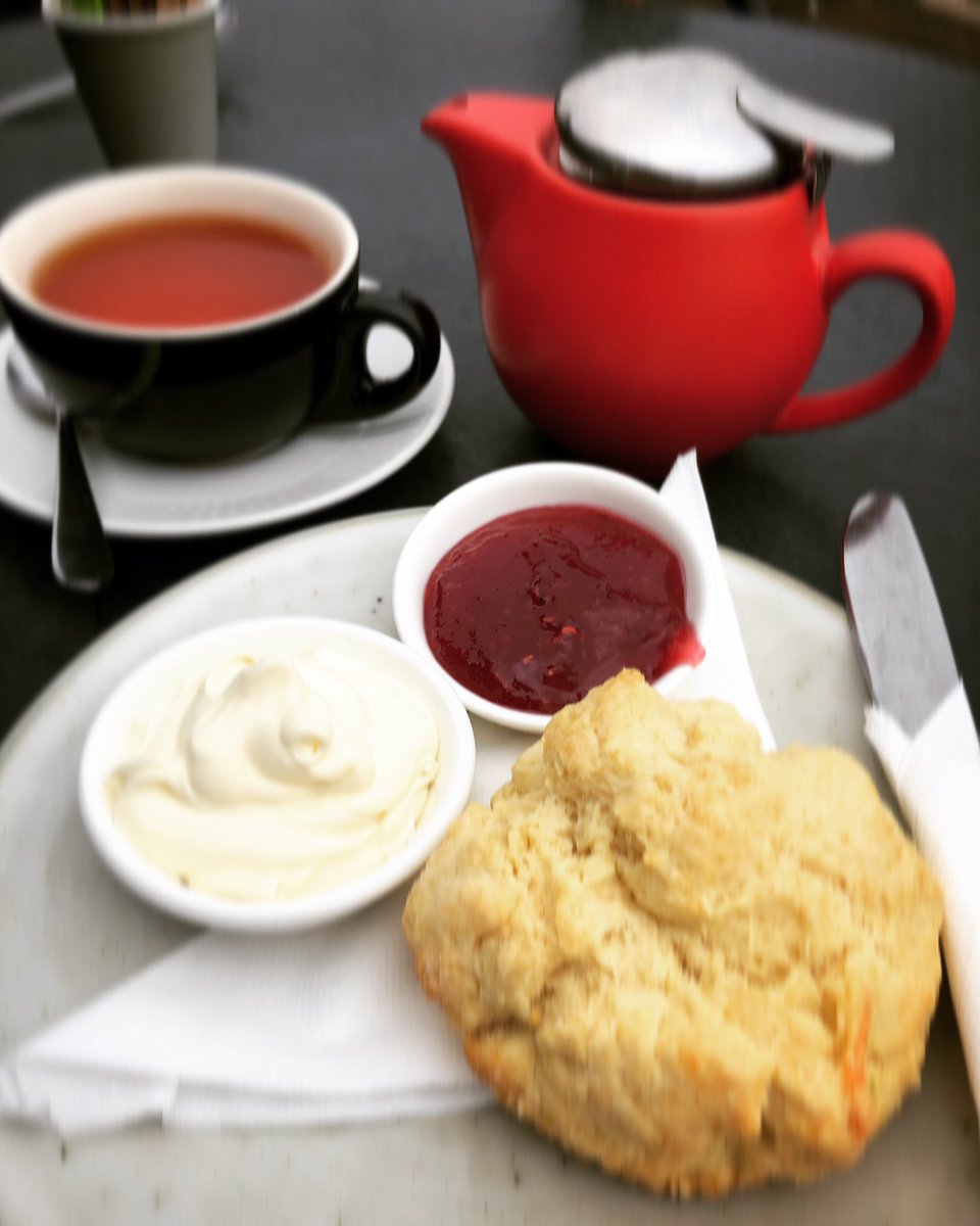 devonshireteas's tweet photo. Art Deco meets Bass Strait at Penguin with scones at Letterbox Cafe #thedevonshireyeaguide https://t.co/NVbA8tqT5K