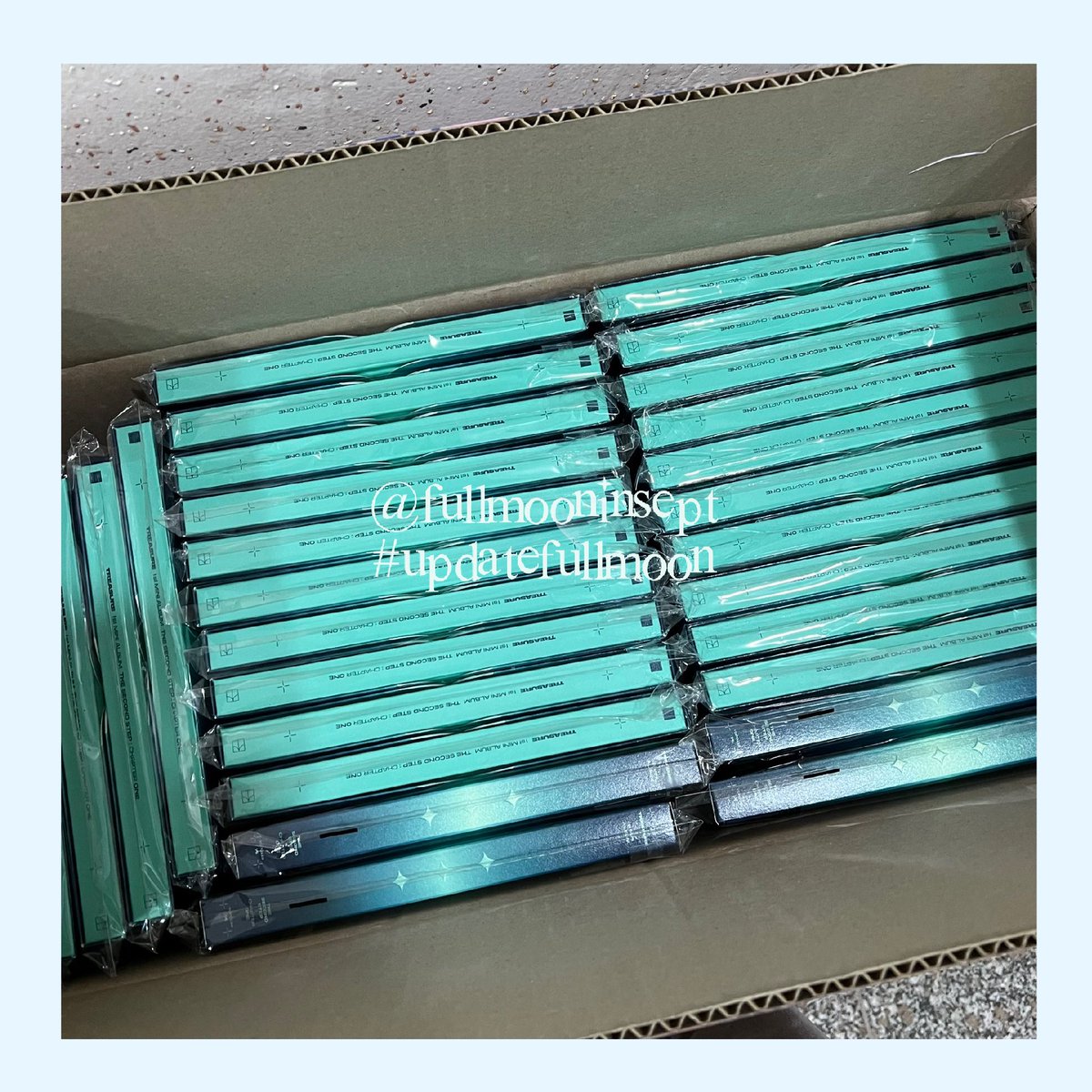 fullmooninsept's tweet photo. #updatefullmoon : photobook รอบไซน์ (withdrama) ถึงครบทุกลังแล้วนะคะ ส่งกลับเรือรอบสิ้นเดือนเช่นกันค่ะ ฟอร์มชำระส่วนที่เหลือเดี๋ยวมาลงให้ค่า ♡ / อัลบั้มรอบไซน์ทุกรอบ ยกเว้น yes24 น่าจะเข้าไทยพร้อมกันไม่เกินสิ้นเดือนหน้าค่ะ 🙇🏻♀️🤍 https://t.co/Es9cCvBB0x