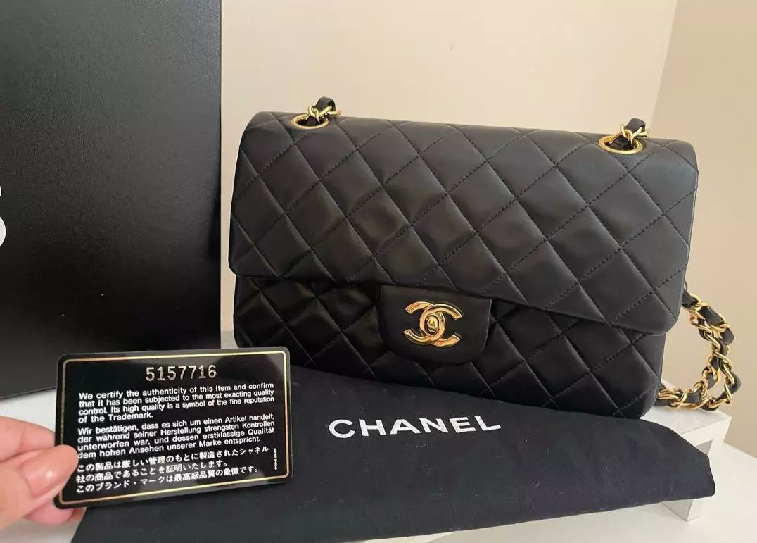 Happyanh1's tweet photo. CHANNEL FLAP VINTAGE BAG
all deserve ❤
thank you for all the blessings
#hardworkalwayspaysoff https://t.co/zAdVPZXdEO