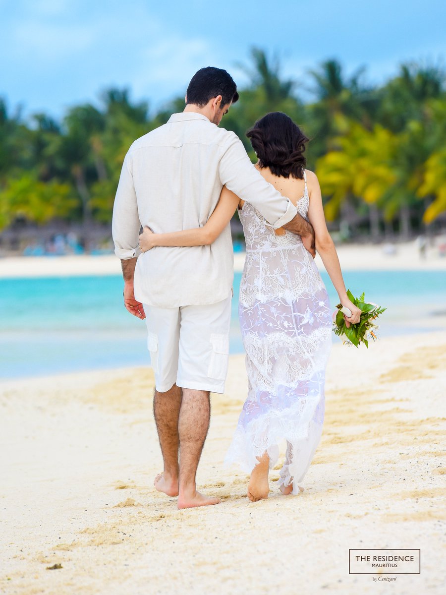 Nos coordinatrices de mariage s’occupent des moindres détails pour que le grand jour soit mémorable.
Laissez vous gagner par la magie de l’amour lors de ce voyage de rêve sur notre Île paradisiaque à The Residence Mauritius.#momentsEnriched #weddingdestination 
📷Camila | Rodrigo