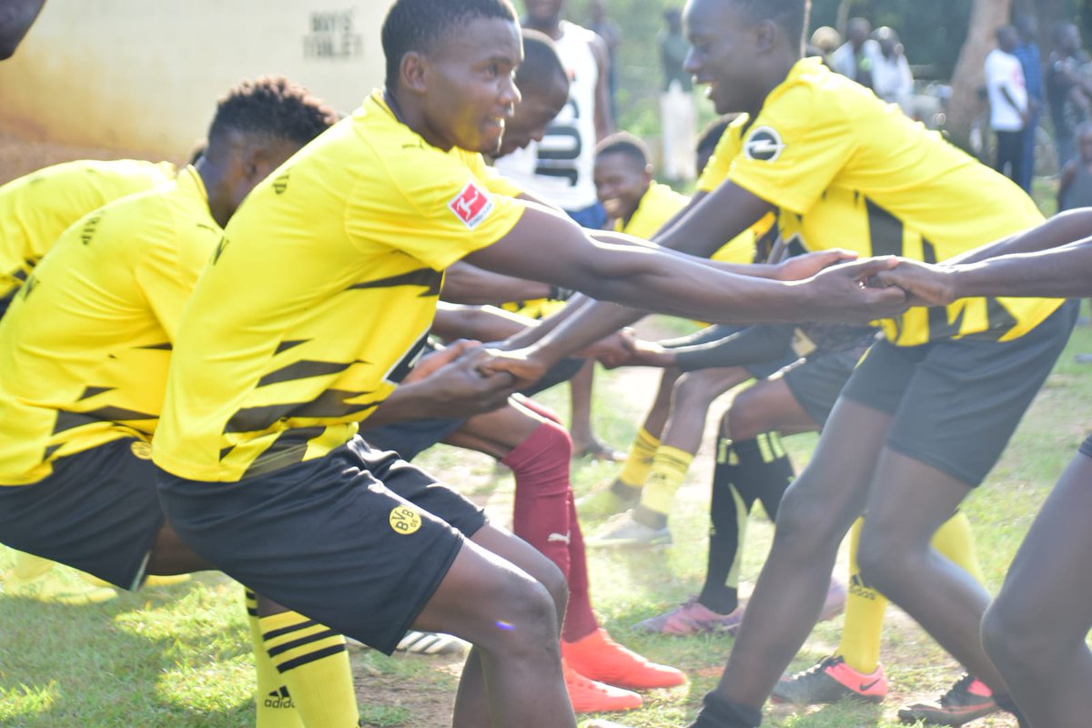 AJFCbusia's tweet photo. Warming up for our debut in Fkf western regional league https://t.co/NLcJFuc1DS