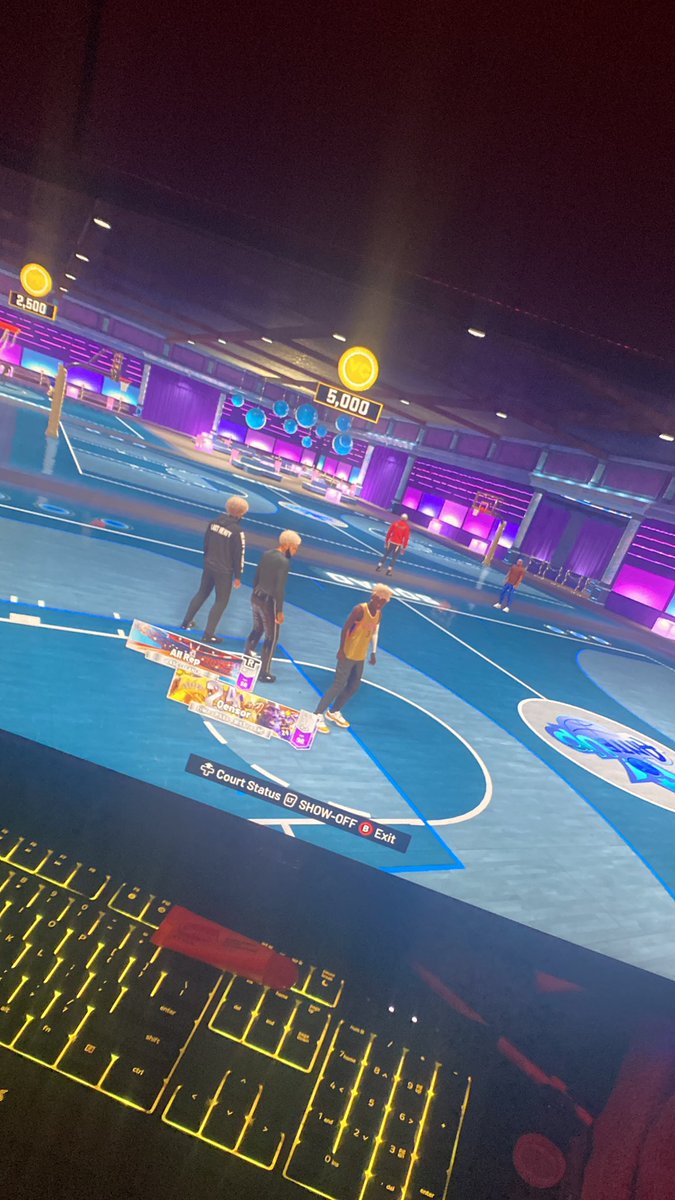 etsCee's tweet image. Gaming activity’s rt now