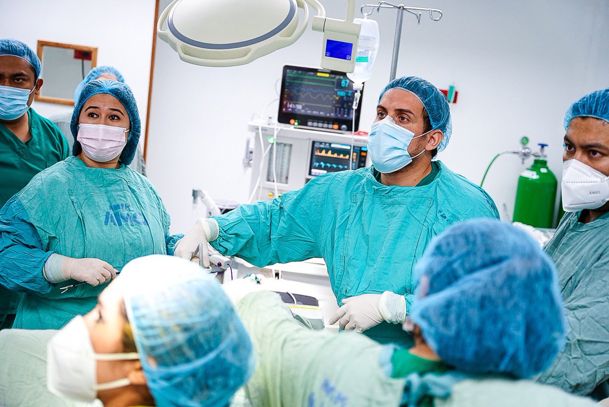 FranAlabi's tweet photo. En cada jornada ampliamos nuevas atenciones y procedimientos quirúrgicos médicos que reducen la mora.

¡Este es el avance del sistema de salud! https://t.co/eaR2jCvsuP