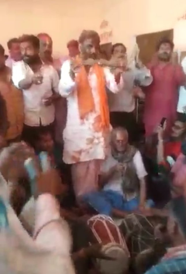 AshutoshMla166's tweet photo. उत्साह, उमंग, उल्लास एवं सामाजिक समरसता के पर्व 'होली' के अवसर पर... https://t.co/sjJ9tABL9q