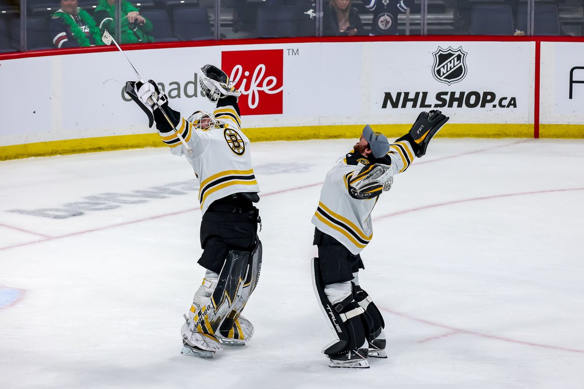 NHLBruins's tweet photo. Wake up and enjoy the weekend, B's fans. https://t.co/UkXNakGckQ