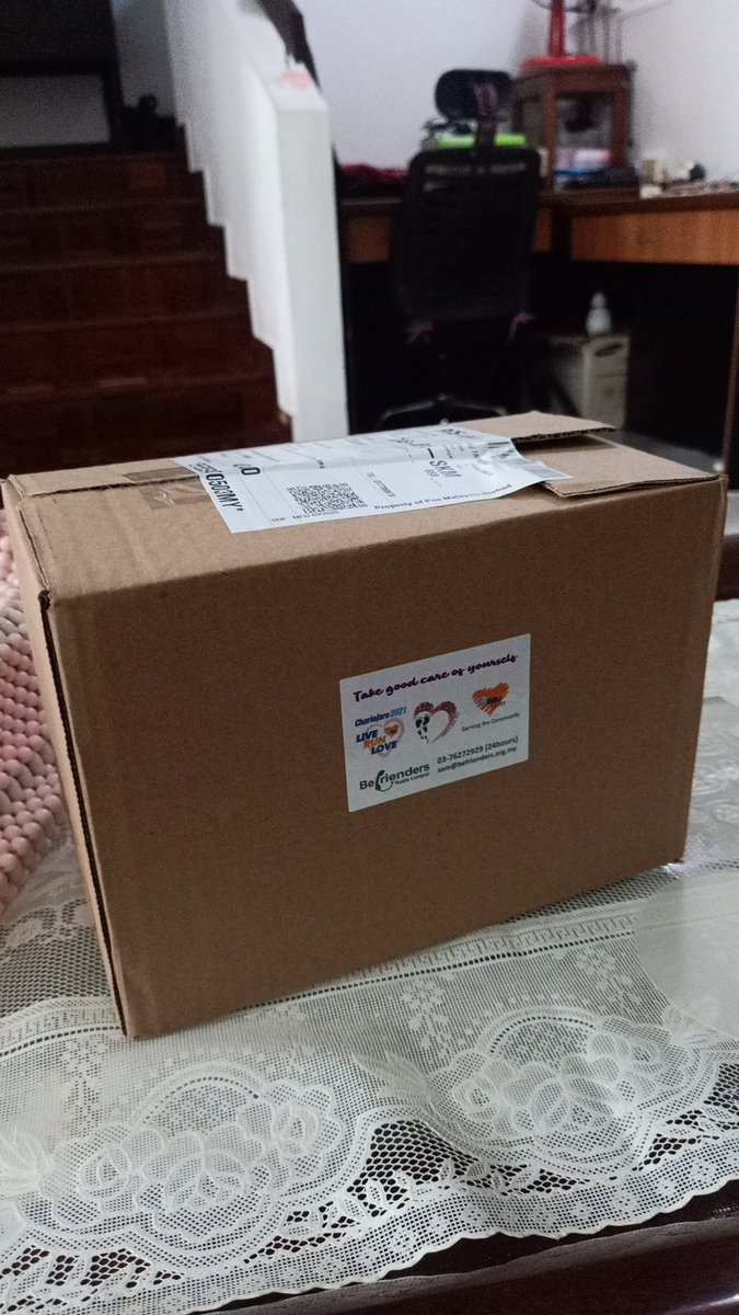 emayk96's tweet photo. Thanks @befrienderskl for sending me some gifts! I am touched because I didn't comment on anything nor asking for some caring gifts, and yet they still remember me! Thanks Kenny and team! Befrienders always in my journey https://t.co/wsV8ahGHx9