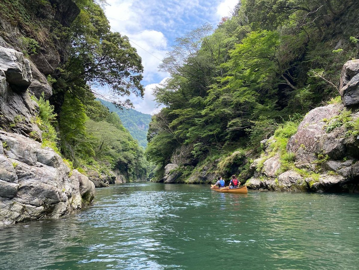 mountscape_'s tweet image. 昨年夏頃のカヌー散歩の様子。
晴れの日の白丸湖は一段と美しいです🏞

#mountscape #カヌーのある生活 #奥多摩 #ハンドクラフト