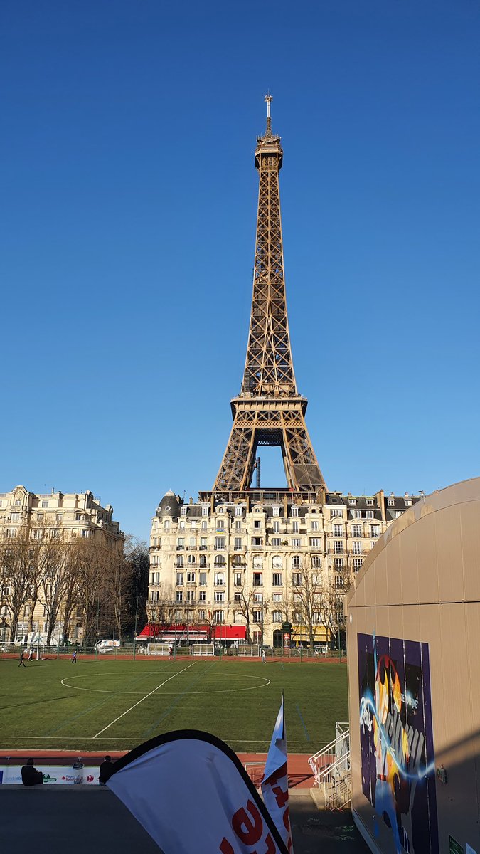 FitformP's tweet image. Dossard pour l'Eco-trail de Paris récupéré, pour moi 18km. Rdv à l'observatoire de Meudon pour le départ 🏃‍♀️

#EcoTrail #Paris #ecotrailparis #trail #courseapied