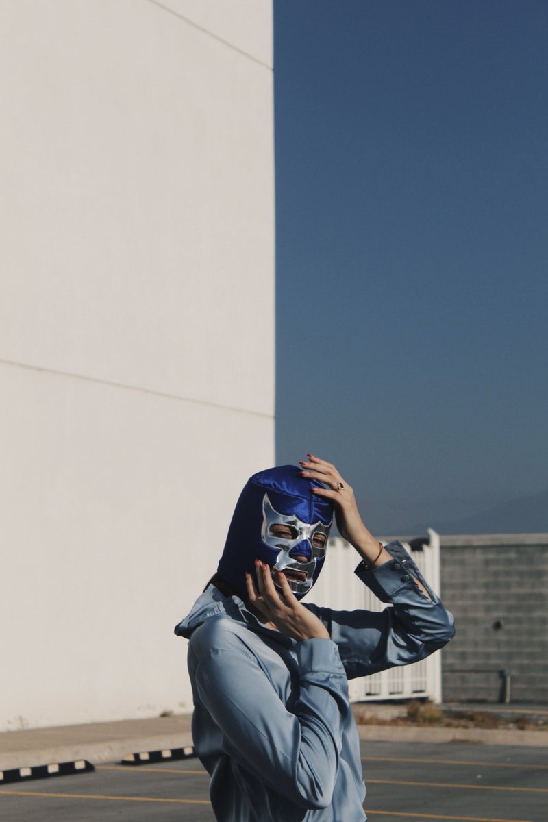 estavishot's tweet photo. Love’s just a mask? https://t.co/ZmDmNJgyBR