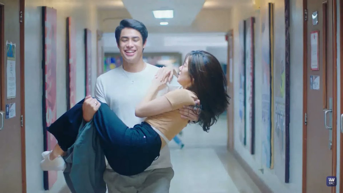 lourylovesdb's tweet photo. super clingy! 🤩🤩🤩 https://t.co/20yfuz2zd9