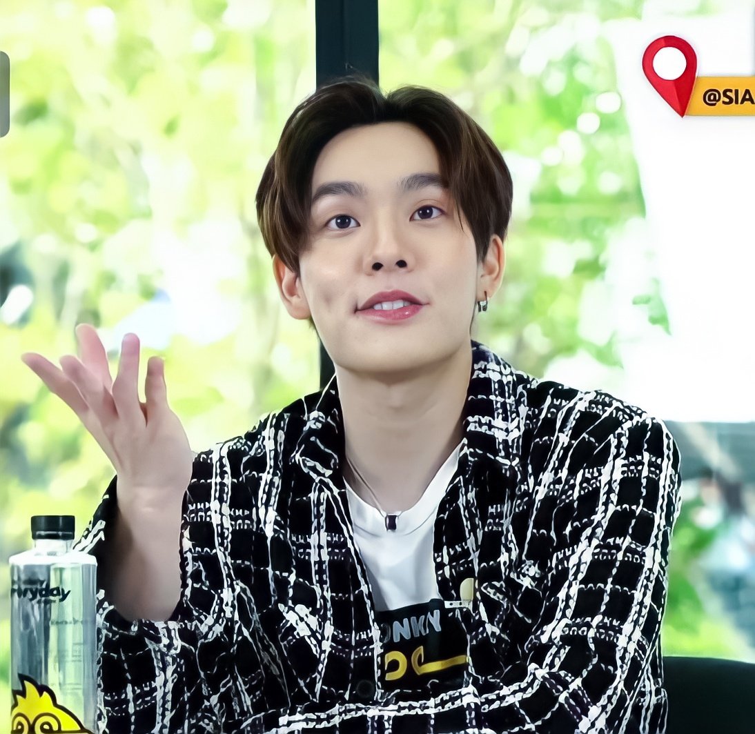 THEBLUEPK2's tweet photo. หมั่นเข้ววอ่ะ ;)

#CTRPANUWAT 
#ครูพี่เตอร์EP5 https://t.co/vUDyAKDx4G