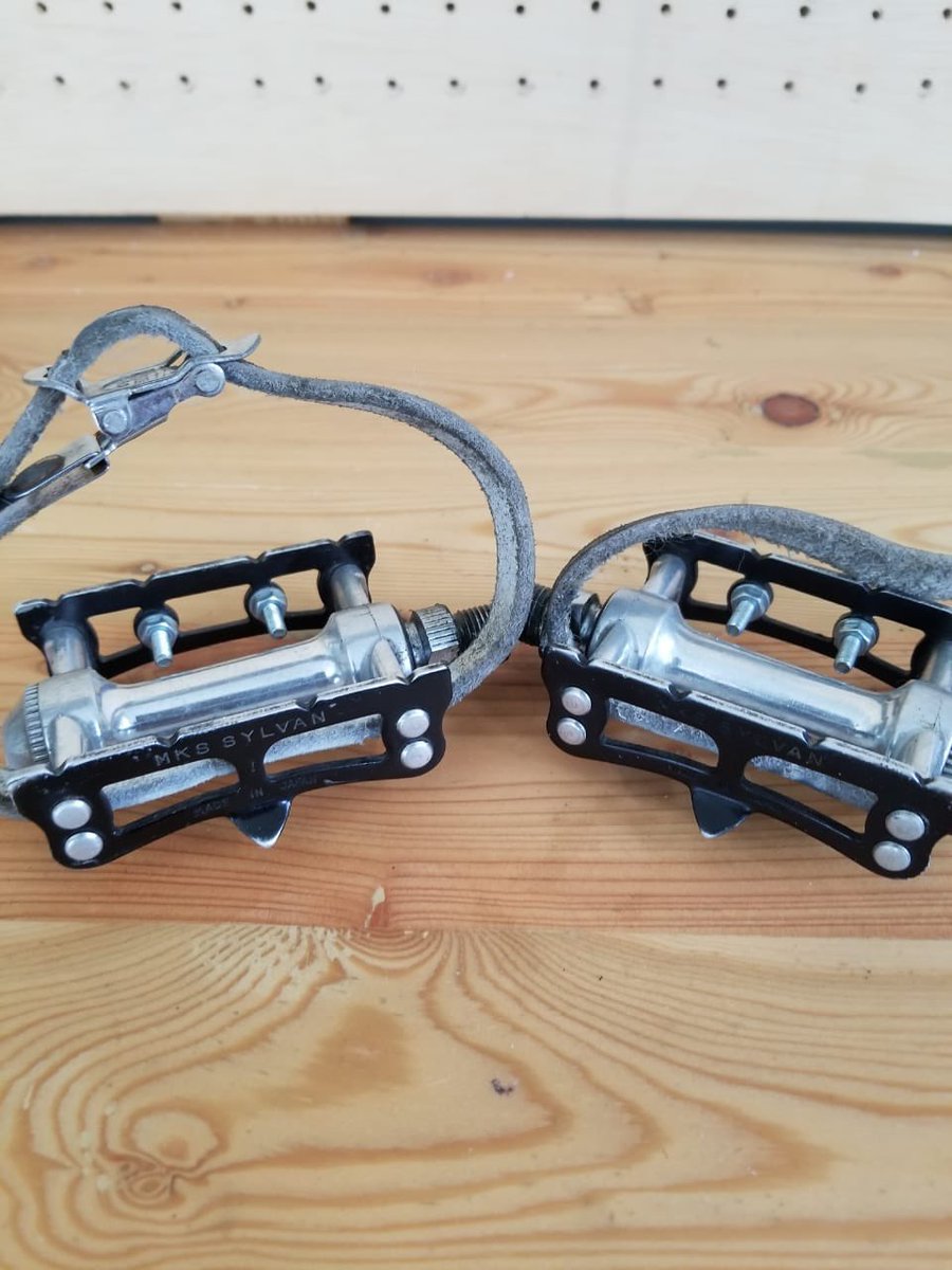 tbrthntr6669's tweet photo. WTS MKS PEDAL SET 
700K ( FREE ONGKIR )
#rbjb #Fpjb #fnfjb https://t.co/qcu0RiDV0m