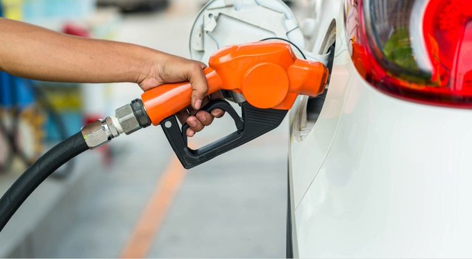 Just put $20 in my tank and heard my car suck its teeth 😆 🤣 https://t.co/NDf75IyqRl<a href="/tag/ilikegirlswholikegirls"class="tags"><span>#ilikegirlswholikegirls</span></a><a href="/tag/idontowntherightstot"class="tags"><span>#idontowntherightstot</span></a>