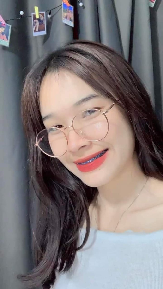 SRamprasert's tweet photo. บอกชื่อเล่นทุกคนหน่อยจิ>< https://t.co/BnWCgFzpEN