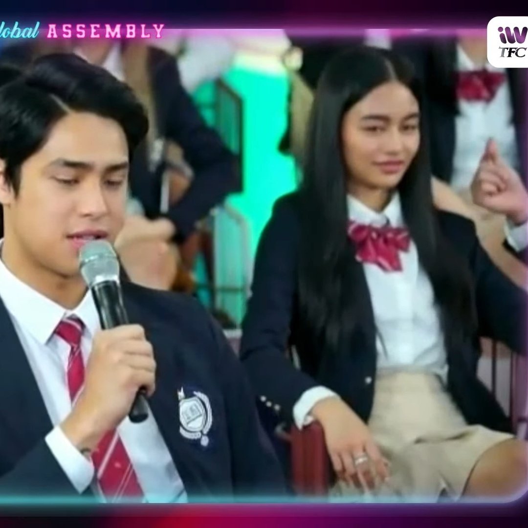 queenvoree's tweet photo. sorry donny ha pero grabe si ysay sa likod mo may michiko na, may lee pa. baka si ysay na talaga new heartthrob ng benison.
VIVORYsay ON HIHCON
@vivoree https://t.co/iDdmiXTVI5