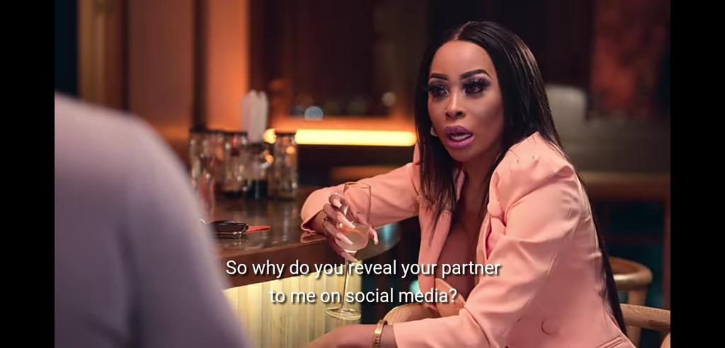 BornInKampala's tweet photo. After watching their fight over drinks, I KNOW that DJ Naked and Khanyi Mbau are DEFINITELY siblings😂😂😂😂.

#YoungFamousAfrican #YoungFamousAndAfrican https://t.co/mggQwCHUyb