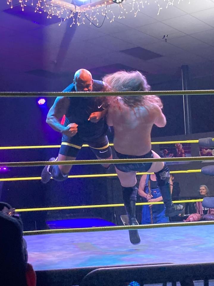 “It felt good returning to in ring action tonight.” Now it’s time to put that work back in and achieve higher accolades for 2022.” ‼️✊🏽 #FGW #FridayNightFury #Wrestling 📸: Shelly Lair Lane